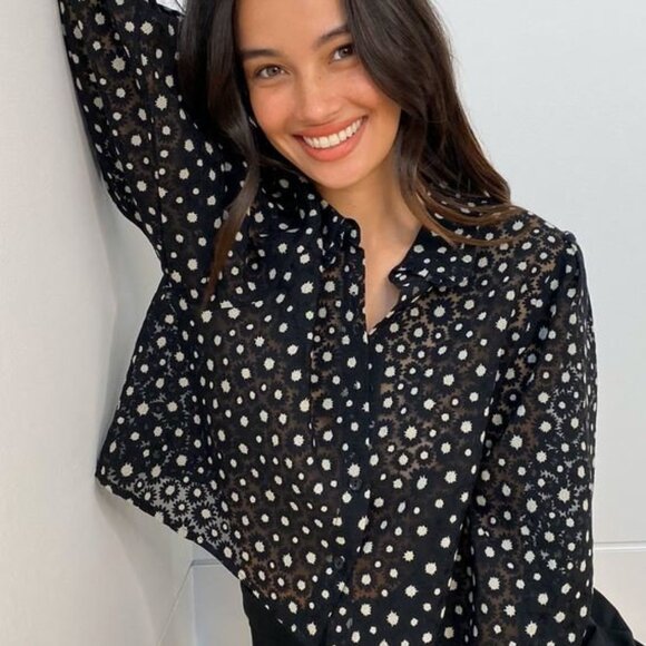 Aritzia Sunday Best Bonita Blouse - Picture 3 of 3